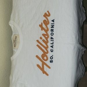 Hollister t-shirt